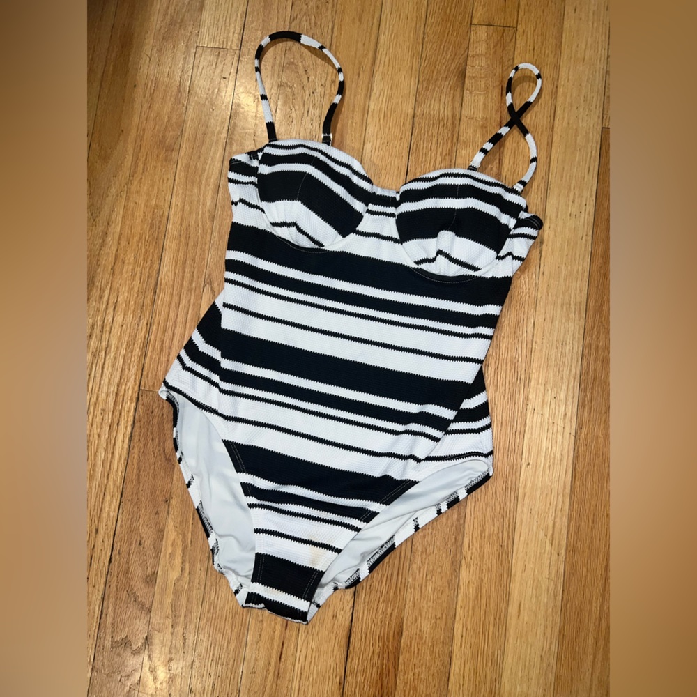 Bathing suit